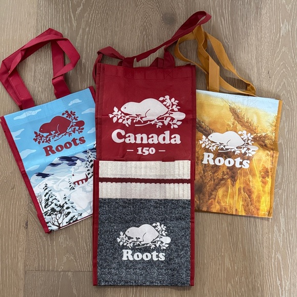 Roots Handbags - Roots Canada Themed Tote Bag Collection